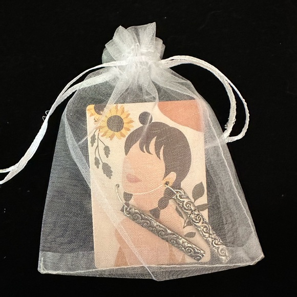 Stamped bar earrings, silver-tone - Picture 4 of 4